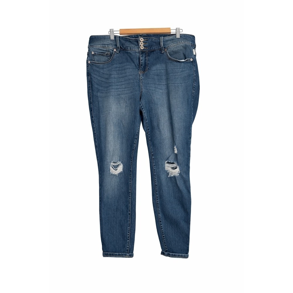 Torrid Premium Denim Distressed Jeans – Size 18R – Medium Wash